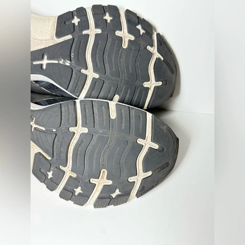 Brooks Woman's Black/White Ghost 14 Running Sneaker